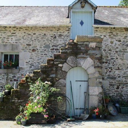 Le Petit Chateau Apartamento Noyal-Pontivy Exterior foto