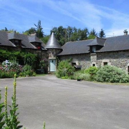 Le Petit Chateau Apartamento Noyal-Pontivy Exterior foto