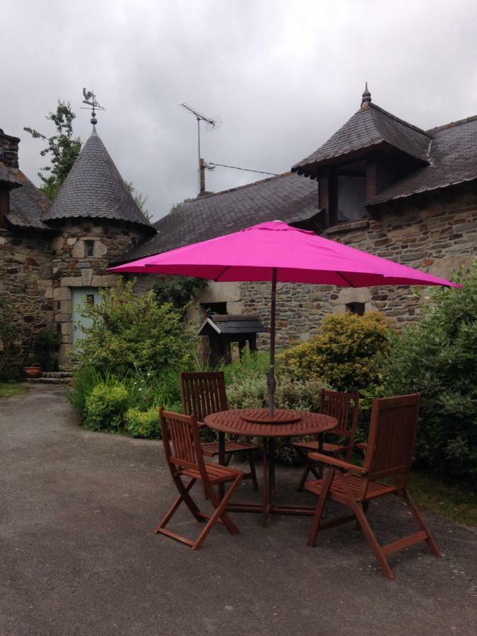 Le Petit Chateau Apartamento Noyal-Pontivy Exterior foto